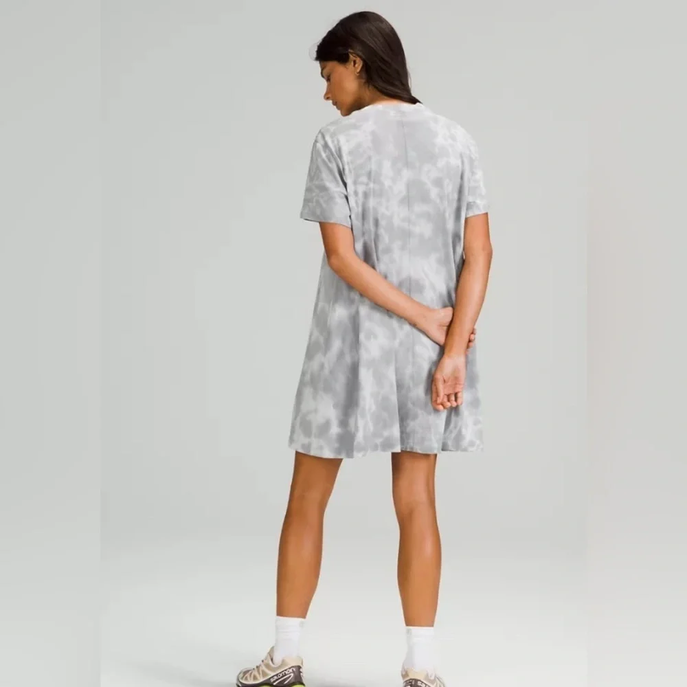 Lululemon Athletica All Yours Tee Dress Sz 8 Gray Tie Dye  Casual Athleisure - Picture 7 of 8